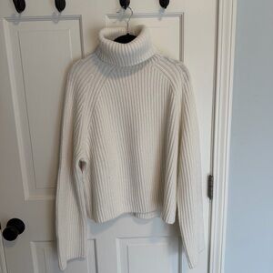 H&M Rib-knit Turtleneck Sweater in Cream sz M